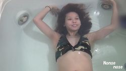 Hagiwara Rei bathtub underwater scene 14