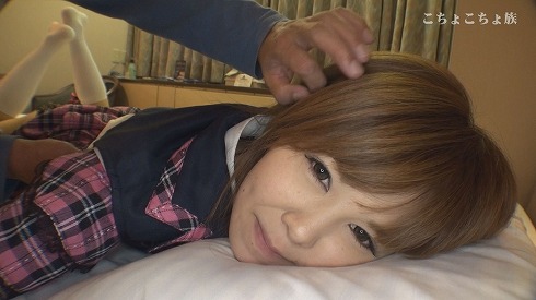 Tickle family girl amateur model under the thumb slave girl 19 years old beauty feathers AKB48 uniform Edition part 2
