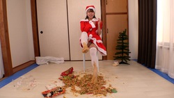 ♦️[Crash＃53]⭐️聖誕老人瑪雅chan紅色高跟鞋為聖夜塗色